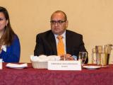 Alejandra Contreras y Enrique Maldonado de Icefi al lado de Stefan de Vylder